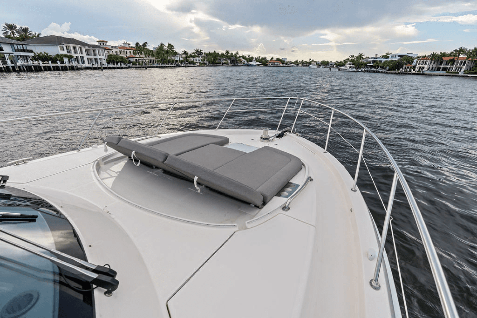 2026 Riviera 4600 Sport Yacht Platinum Edition - Photo 29