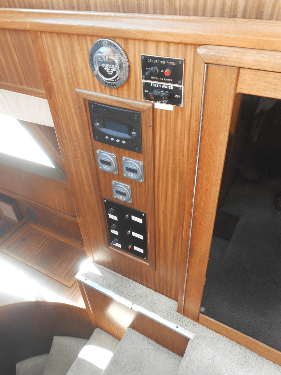 1985 Hatteras 53 Motor Yacht - Photo 27