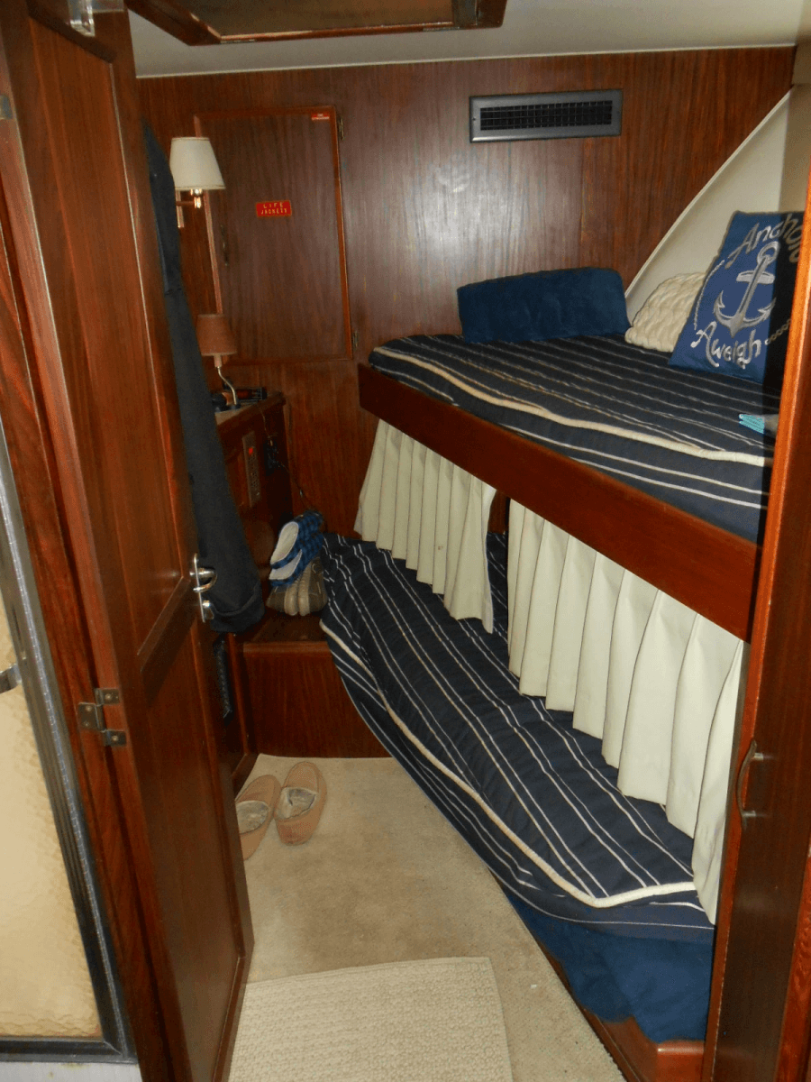 1985 Hatteras 53 Motor Yacht - Photo 21