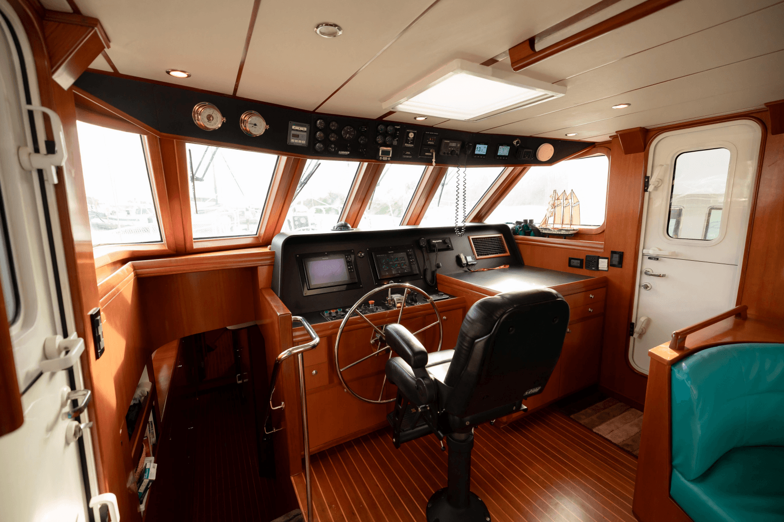 2009 Nordhavn 56 Motorsailer - Photo 19