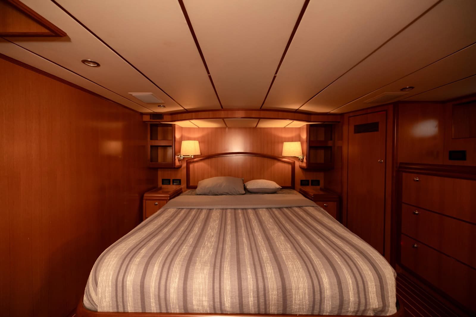 2009 Nordhavn 56 Motorsailer - Photo 30