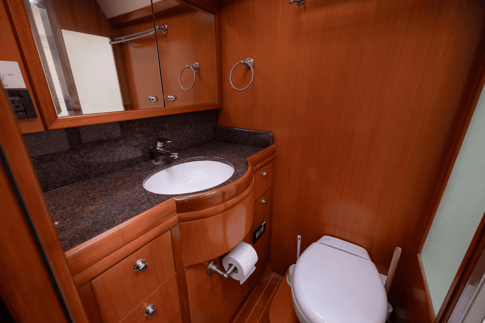 2009 Nordhavn 56 Motorsailer - Photo 31