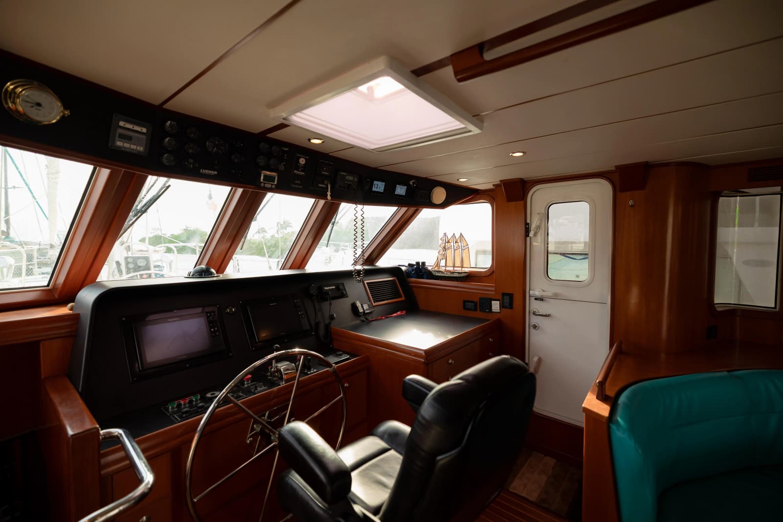 2009 Nordhavn 56 Motorsailer - Photo 21