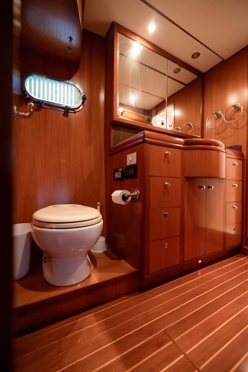 2009 Nordhavn 56 Motorsailer - Photo 32