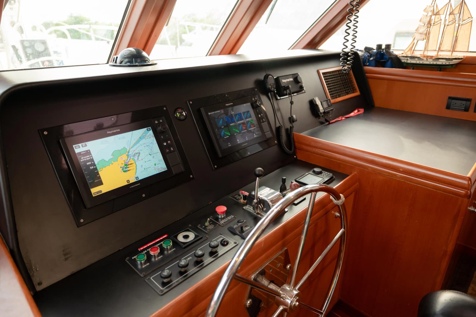 2009 Nordhavn 56 Motorsailer - Photo 24