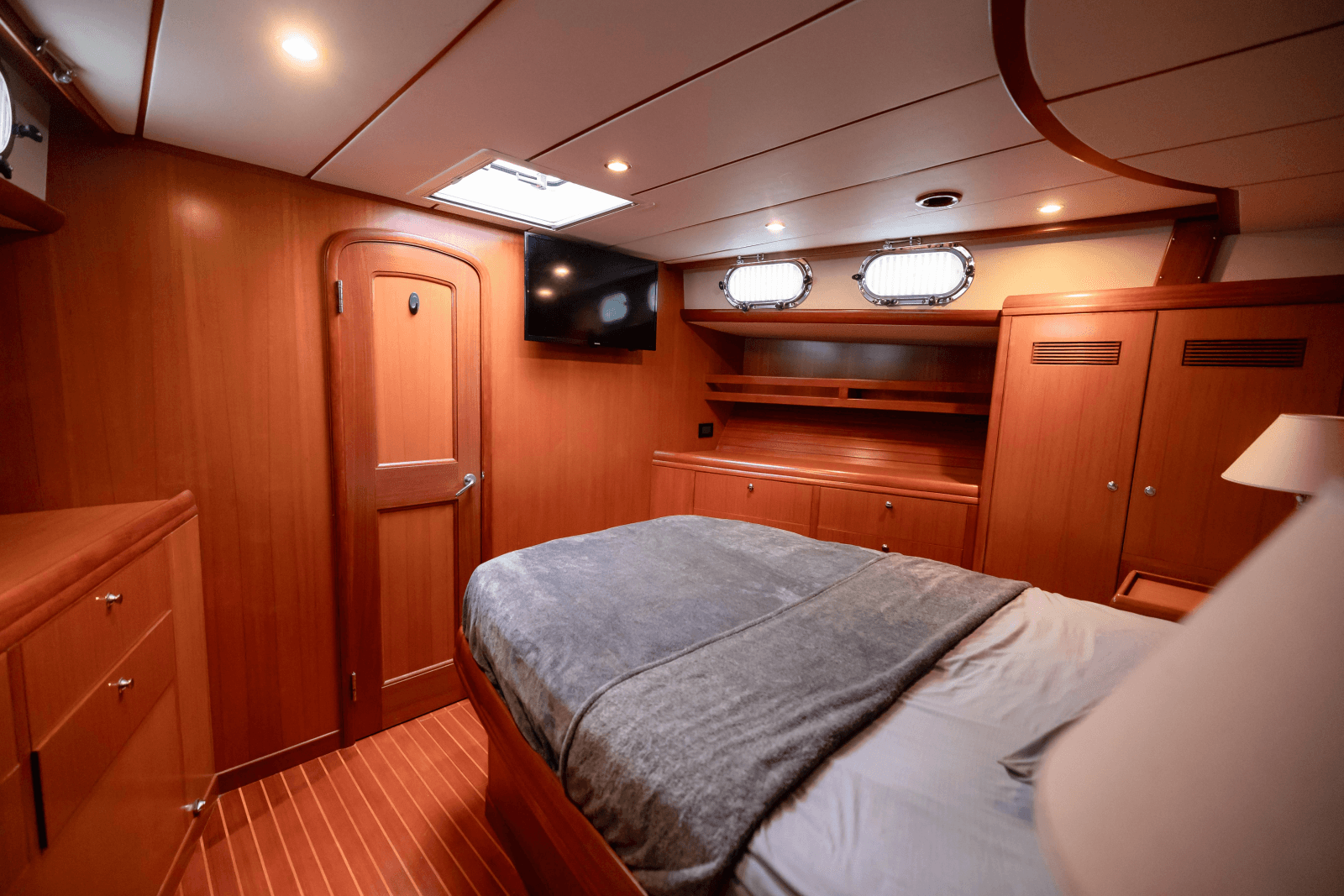 2009 Nordhavn 56 Motorsailer - Photo 33