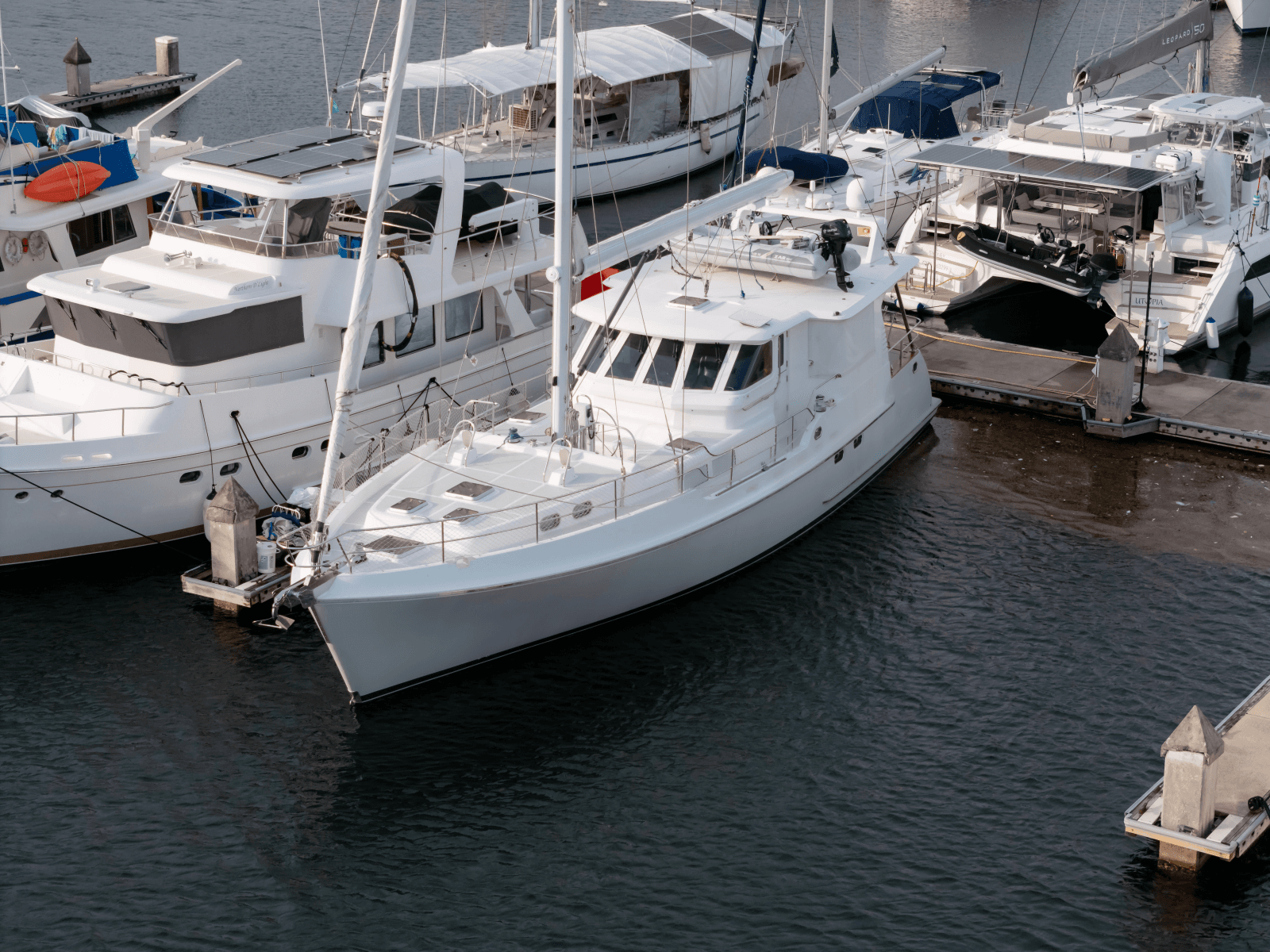 2009 Nordhavn 56 Motorsailer - Photo 6