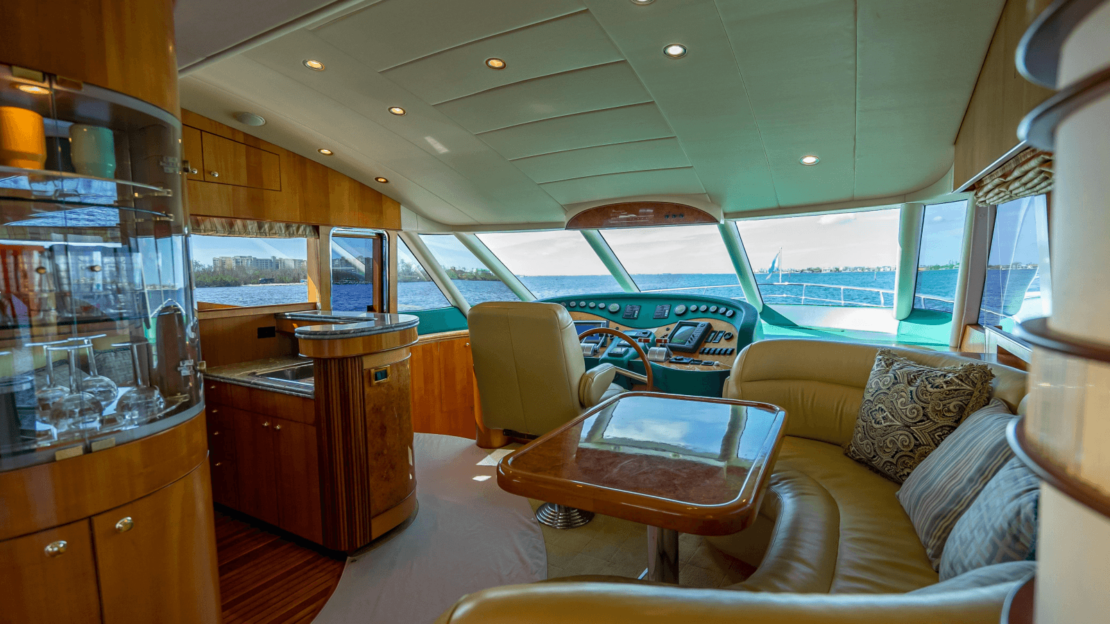 2003 Horizon 64 - Photo 27