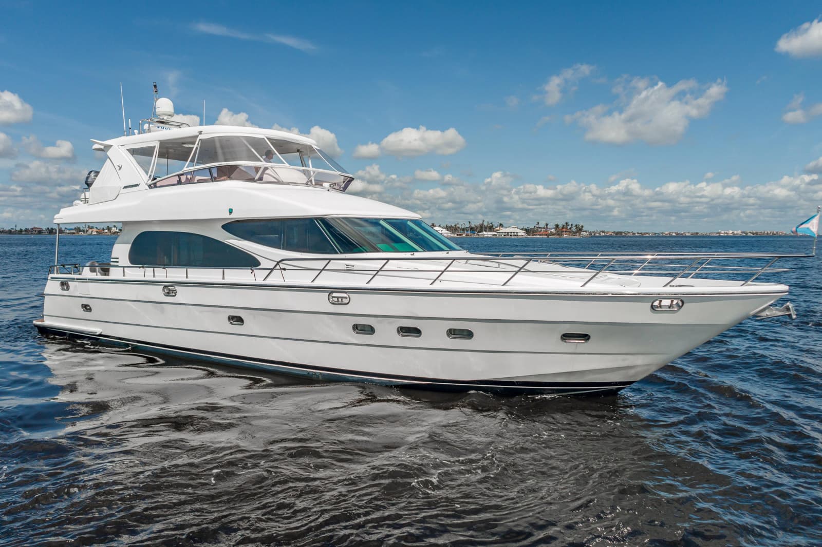 2003 Horizon 64 - Photo 2