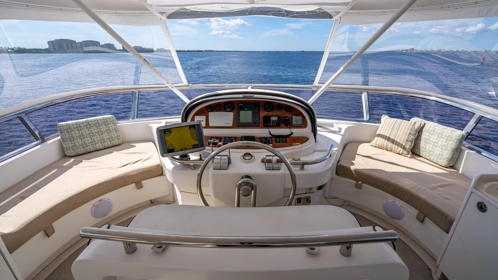 2003 Horizon 64 - Photo 60