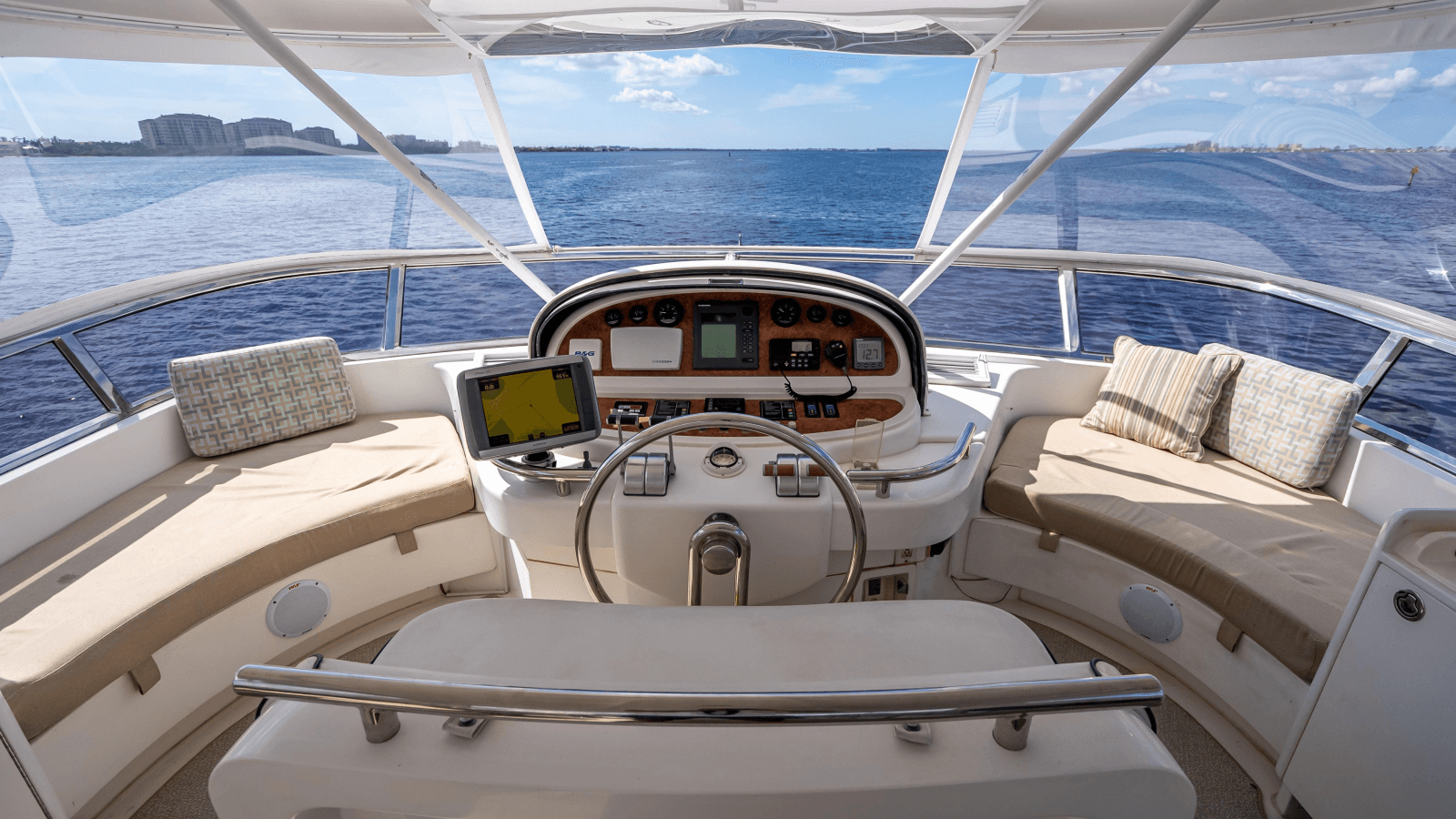2003 Horizon 64 - Photo 60