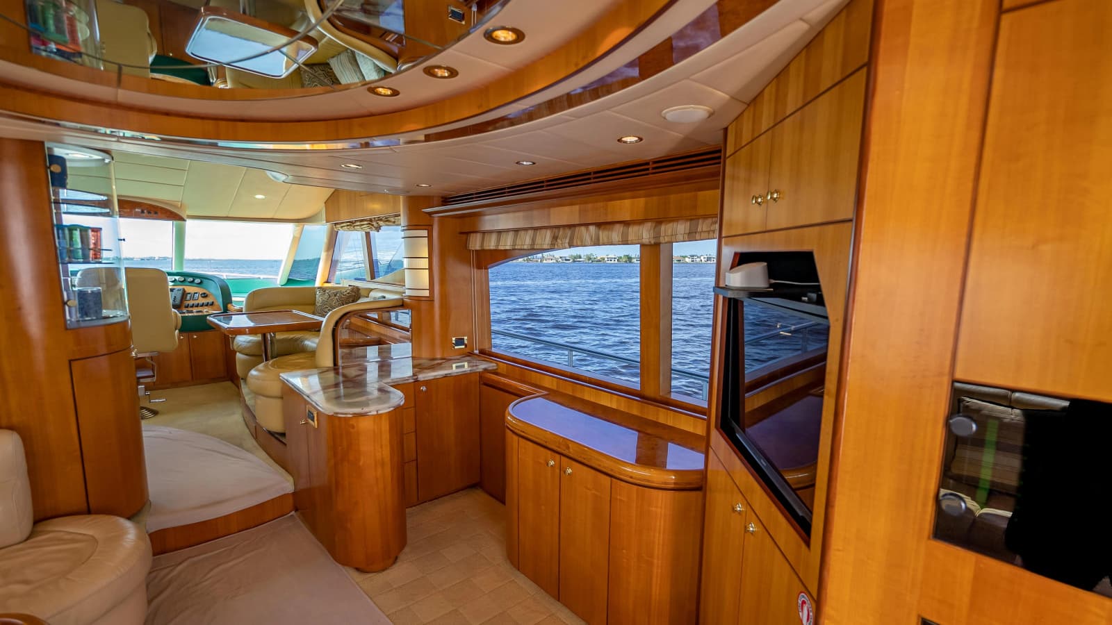 2003 Horizon 64 - Photo 29