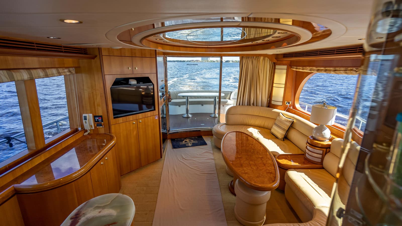 2003 Horizon 64 - Photo 27