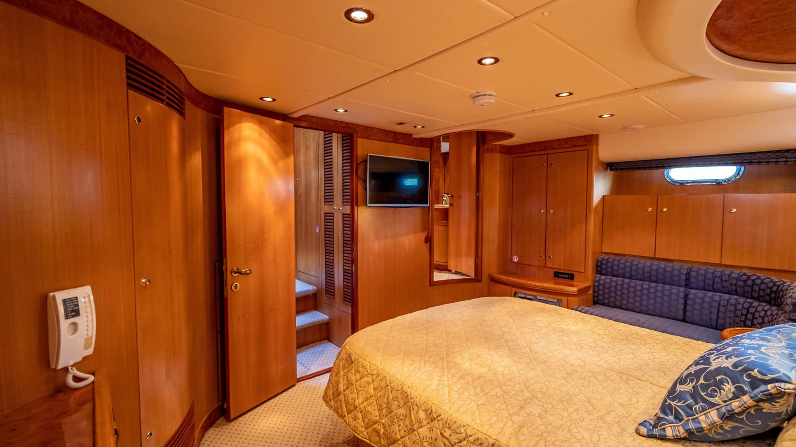 2003 Horizon 64 - Photo 16