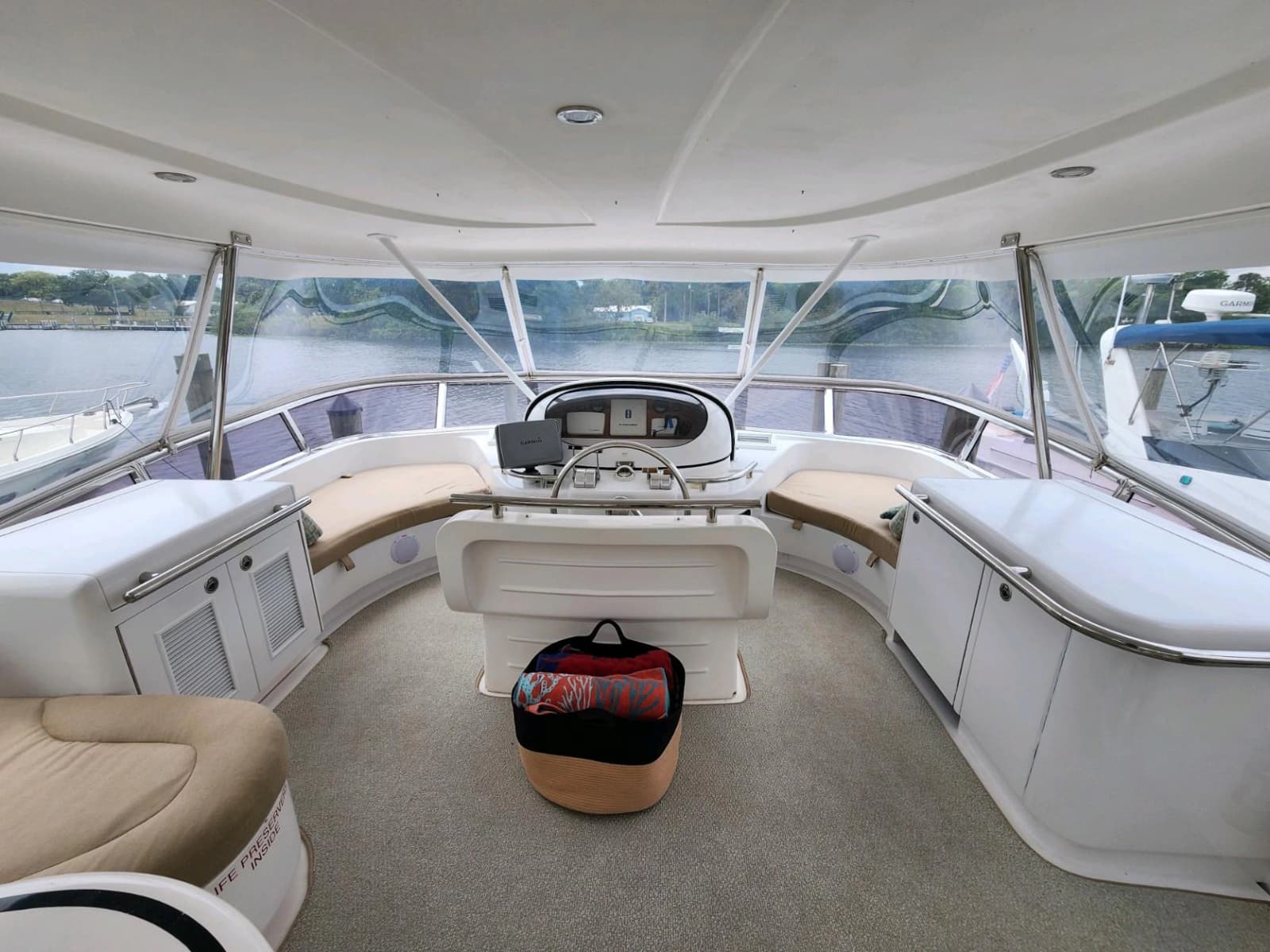 2003 Horizon 64 - Photo 80