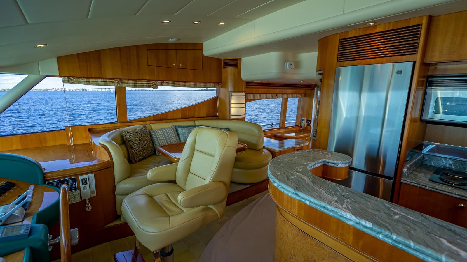 2003 Horizon 64 - Photo 26