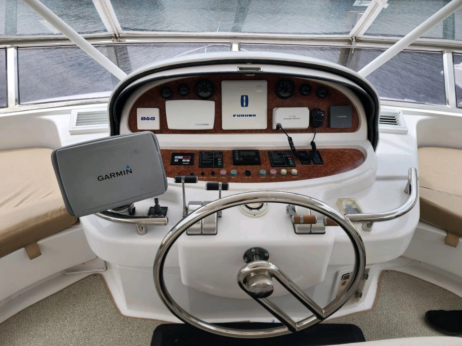 2003 Horizon 64 - Photo 72