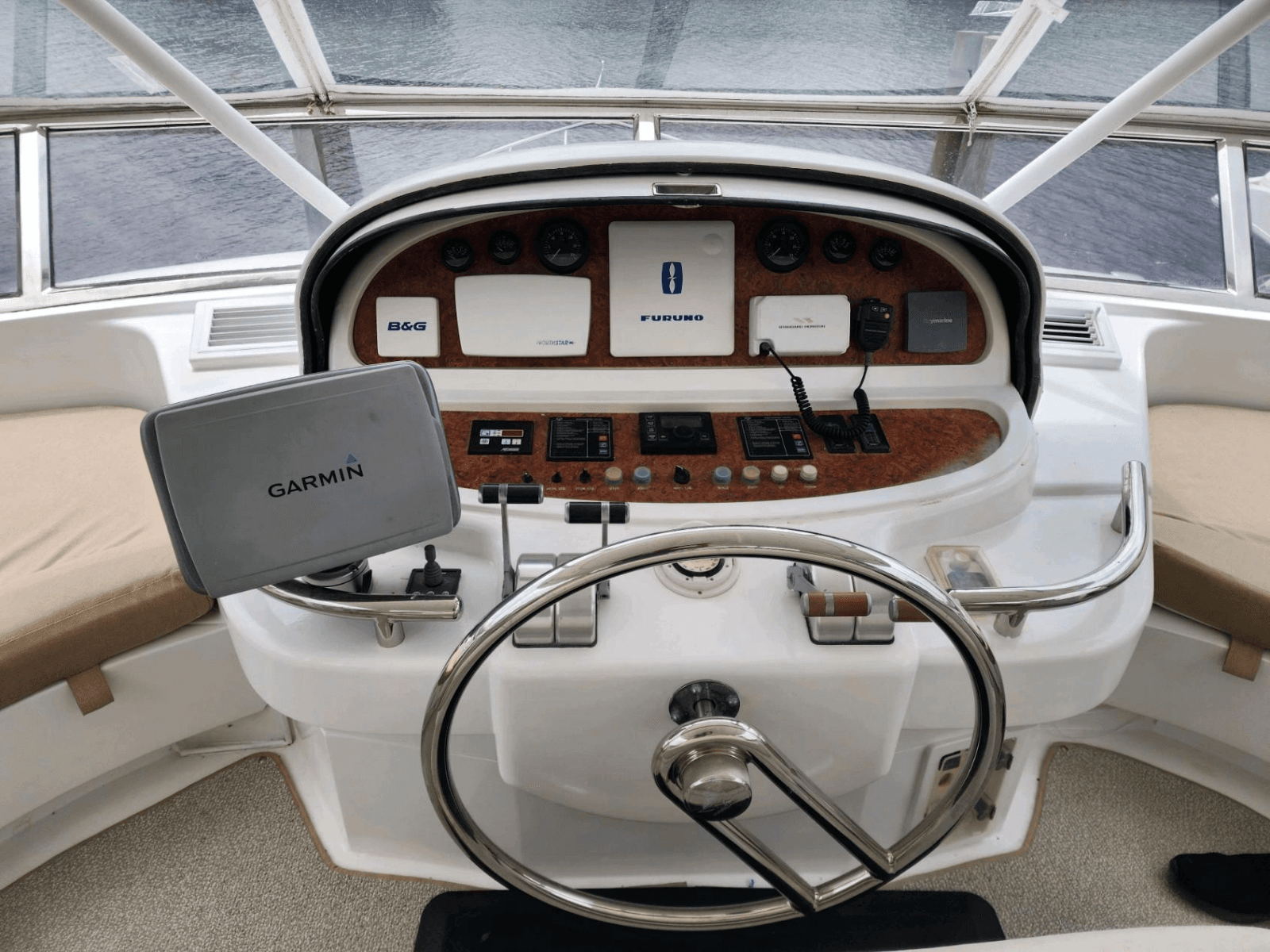 2003 Horizon 64 - Photo 72