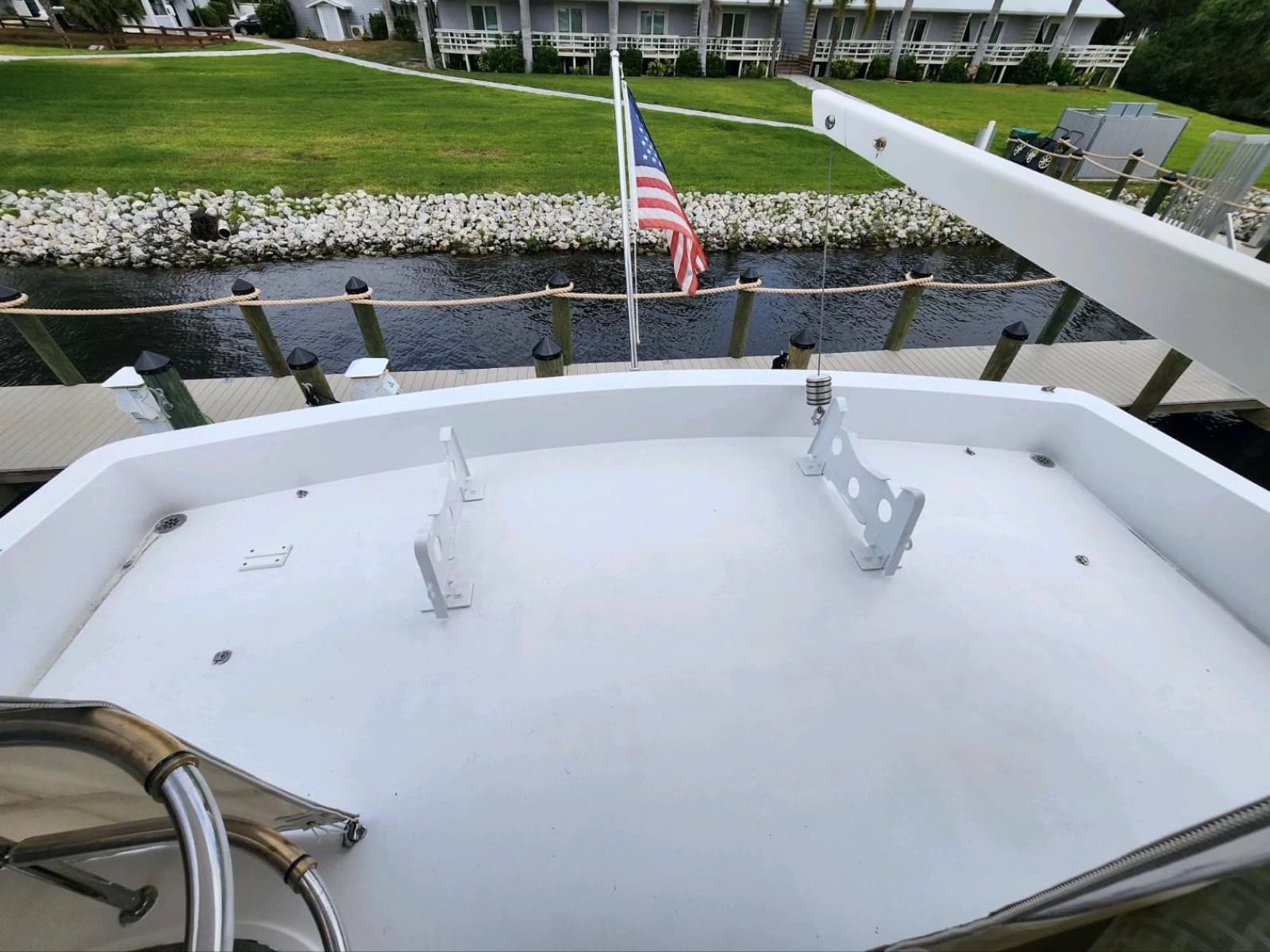 2003 Horizon 64 - Photo 46