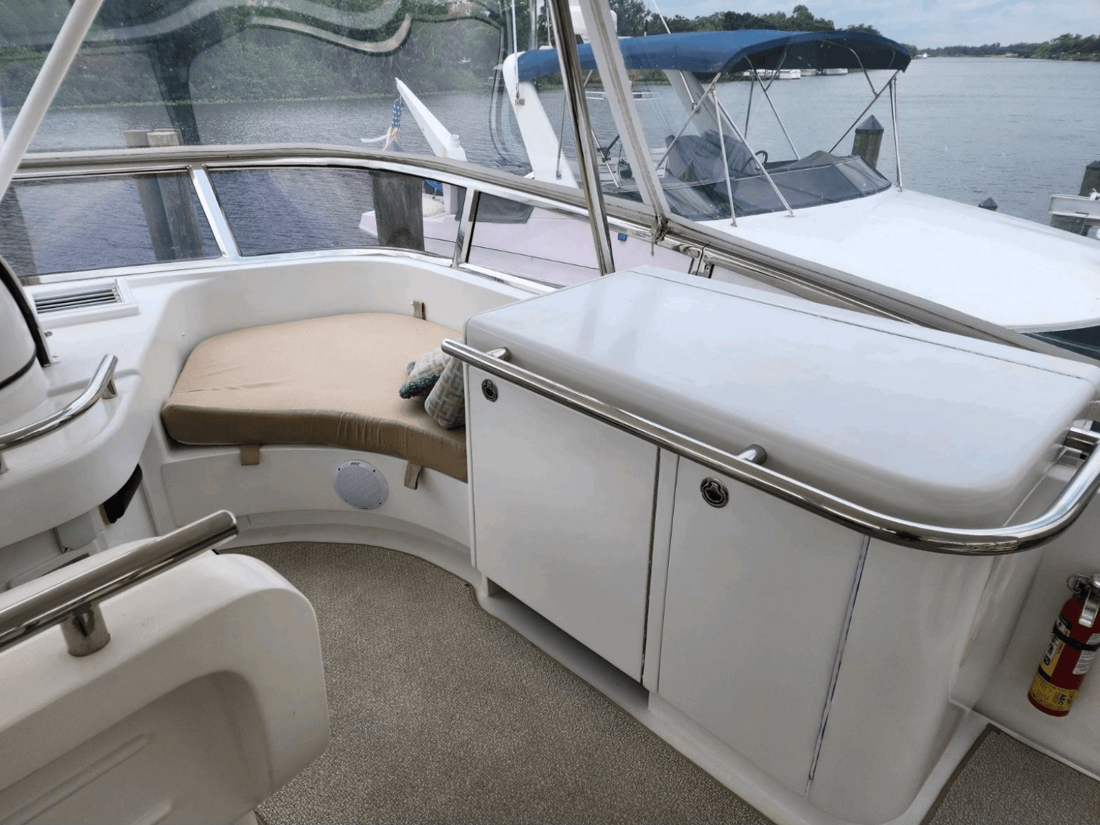 2003 Horizon 64 - Photo 38
