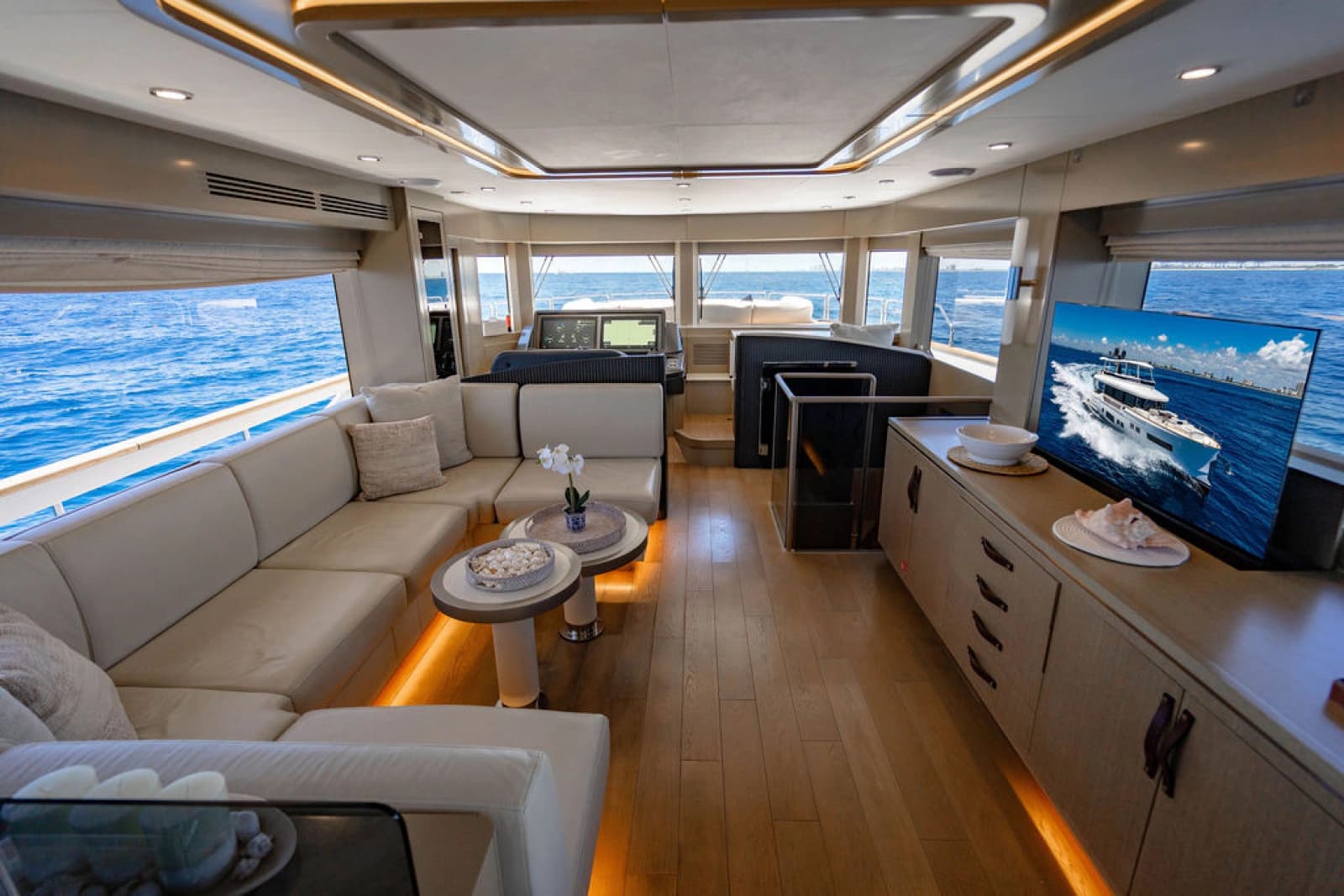 2022 Sirena 68 - Photo 35