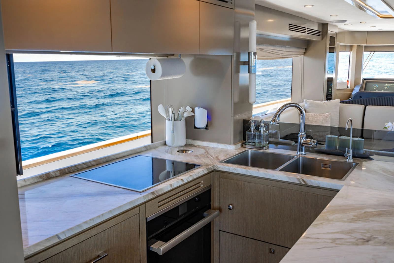 2022 Sirena 68 - Photo 32
