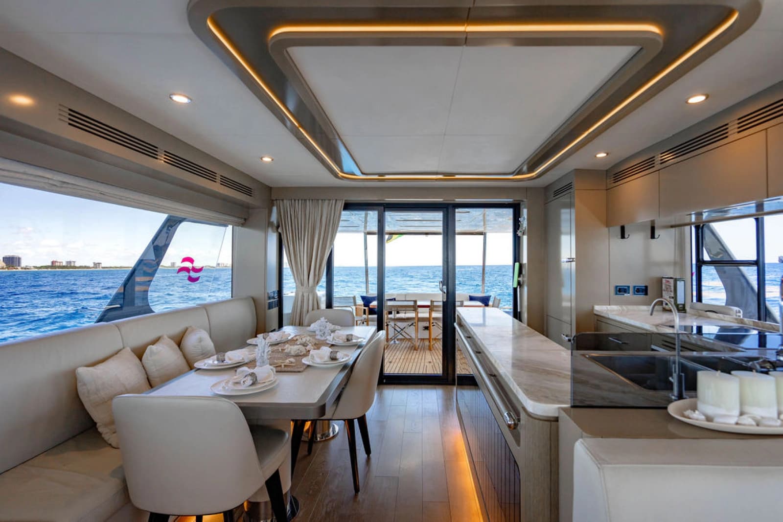 2022 Sirena 68 - Photo 33