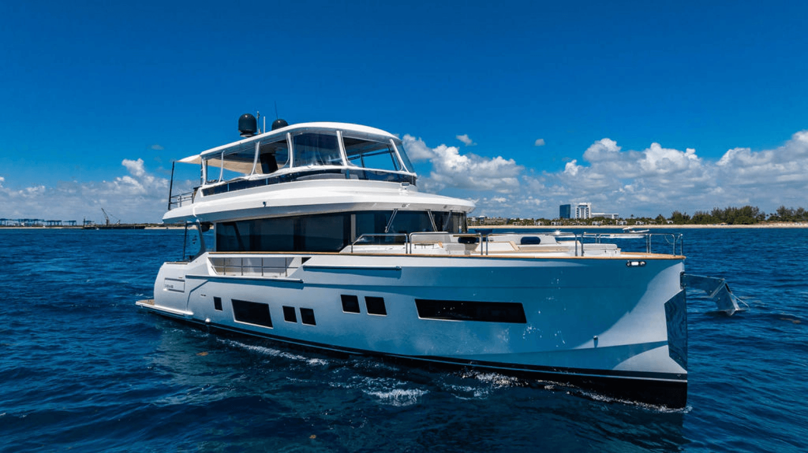 2022 Sirena 68 - Photo 3
