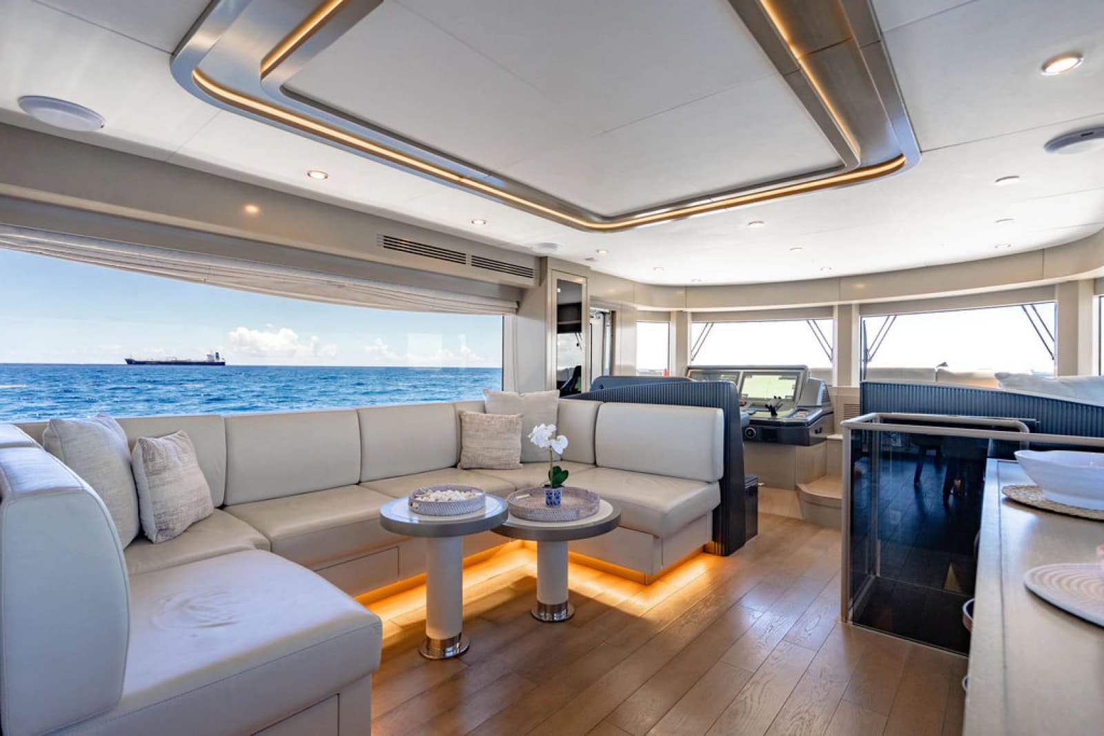 2022 Sirena 68 - Photo 9