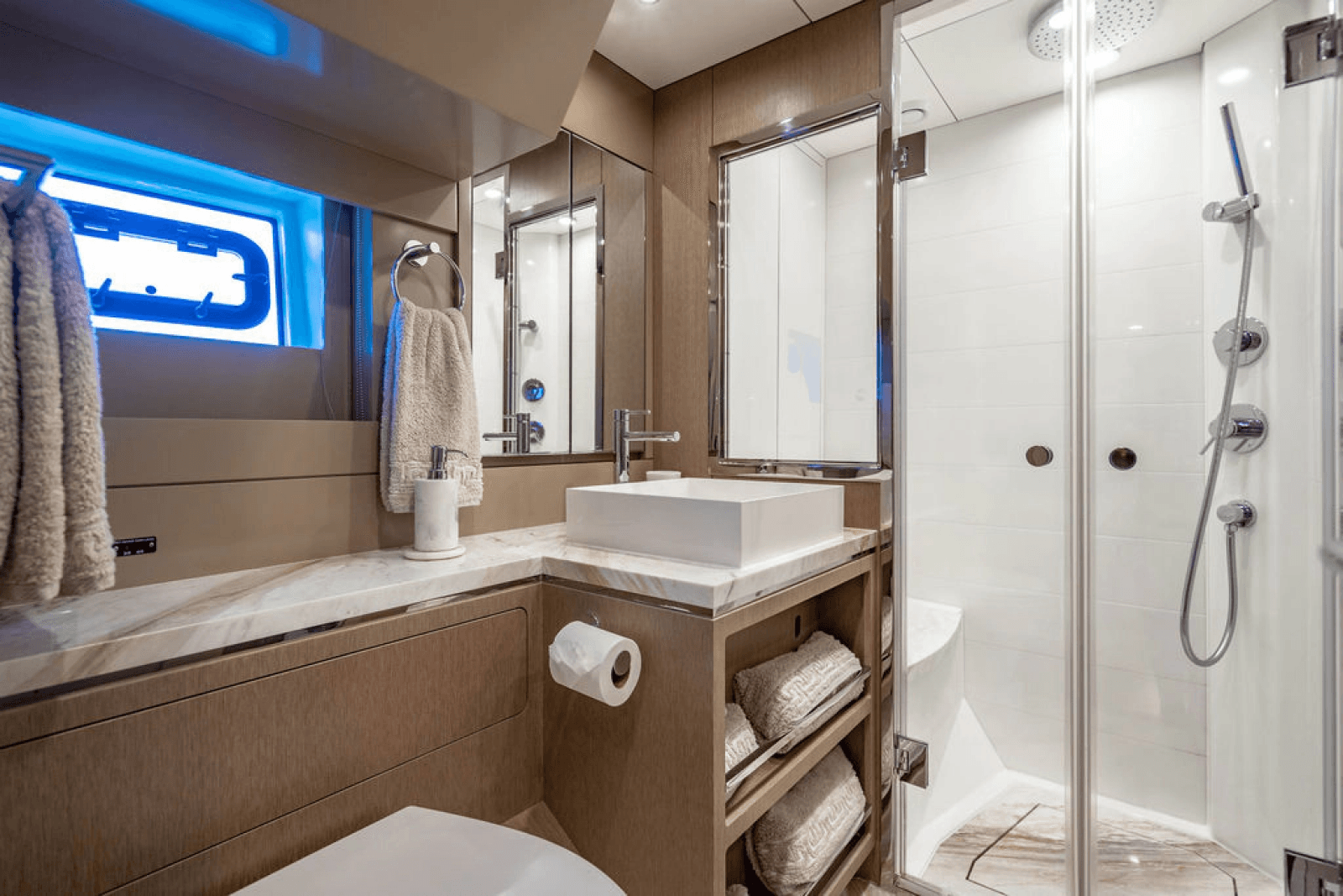 2022 Sirena 68 - Photo 49