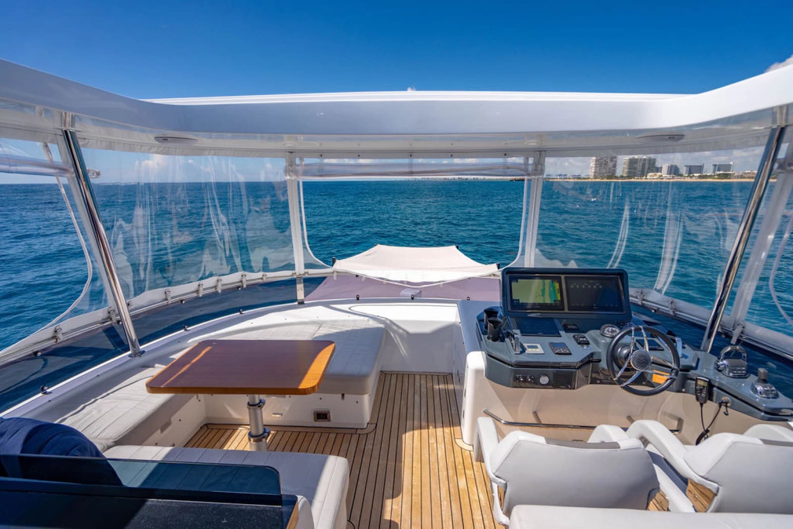 2022 Sirena 68 - Photo 24