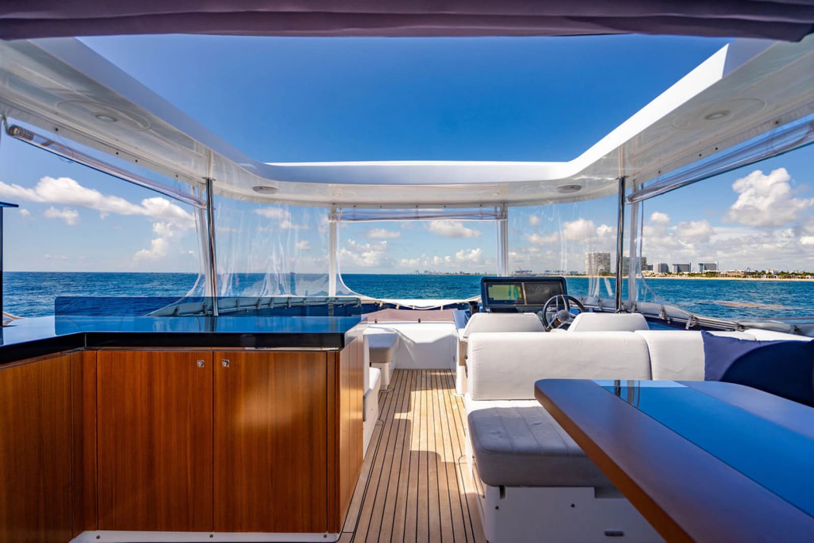 2022 Sirena 68 - Photo 10