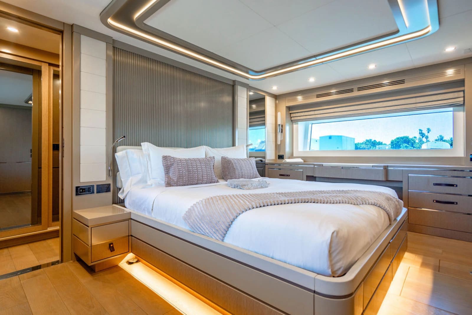 2022 Sirena 68 - Photo 42