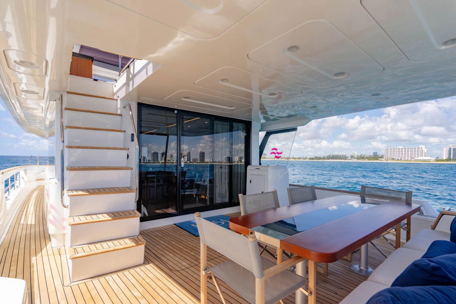 2022 Sirena 68 - Photo 15