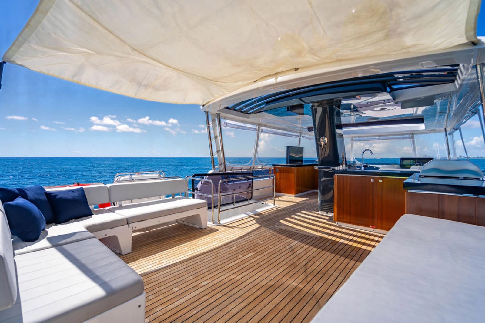 2022 Sirena 68 - Photo 21