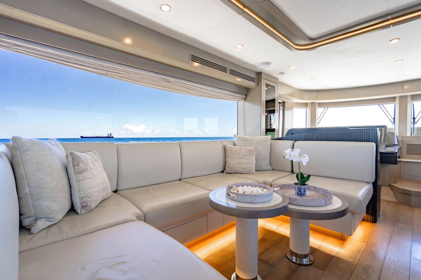 2022 Sirena 68 - Photo 36