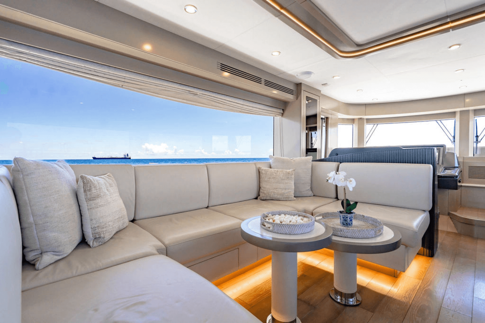 2022 Sirena 68 - Photo 36