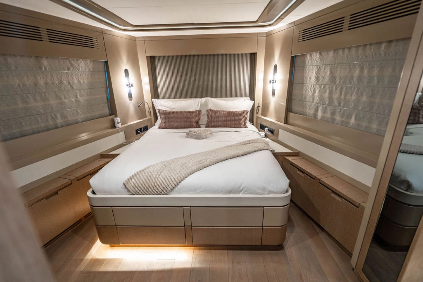 2022 Sirena 68 - Photo 47