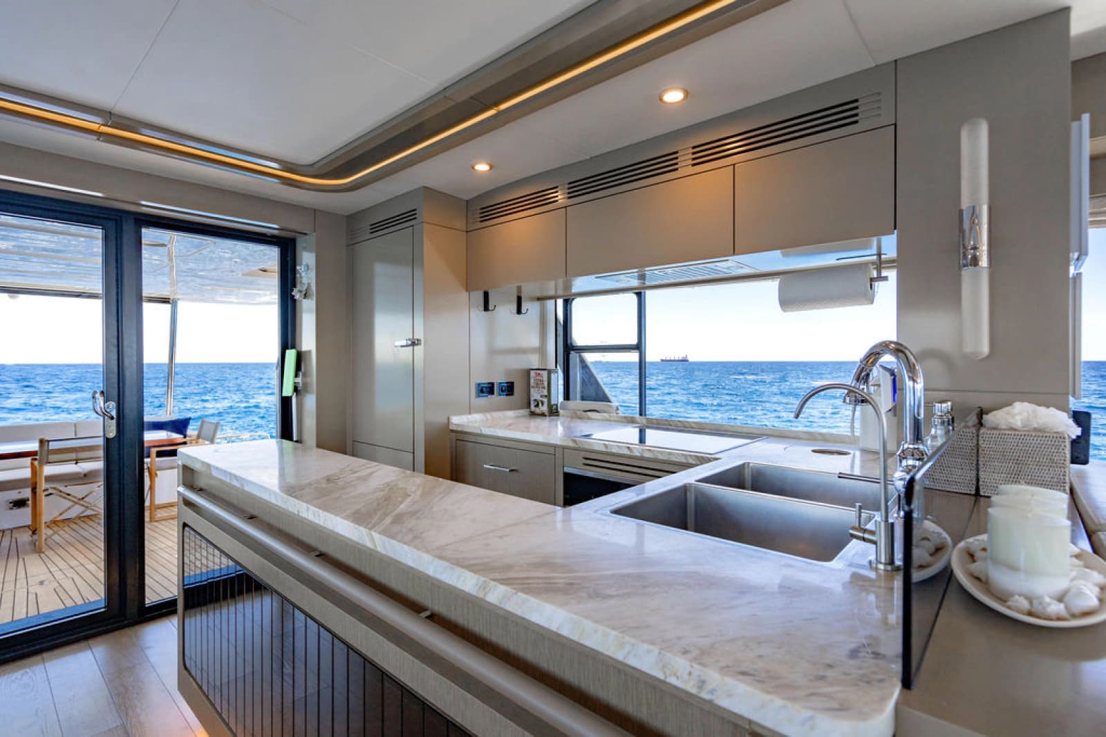 2022 Sirena 68 - Photo 29