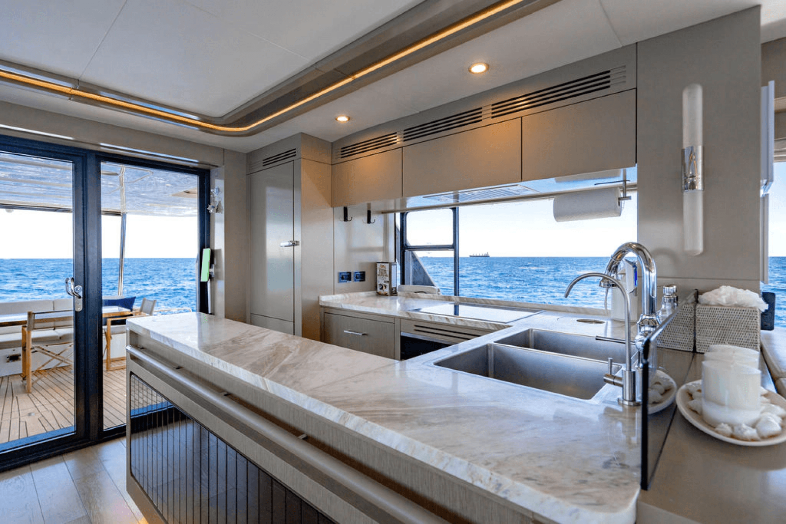 2022 Sirena 68 - Photo 29