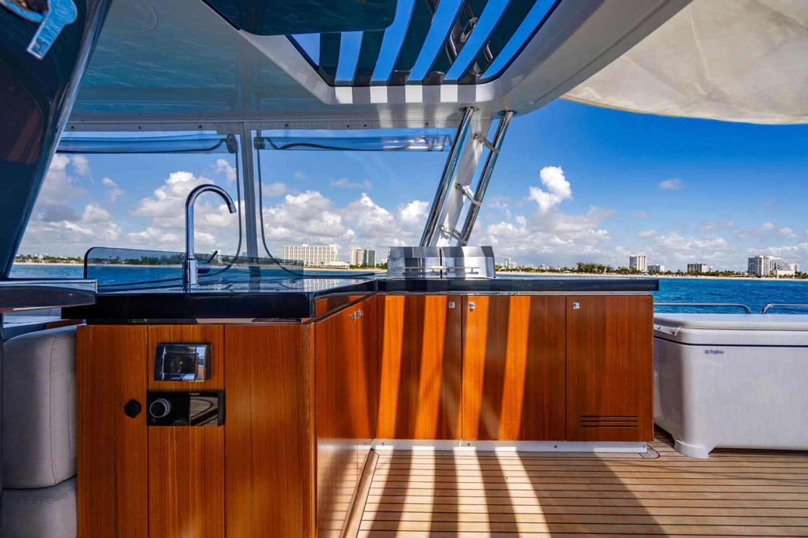 2022 Sirena 68 - Photo 22