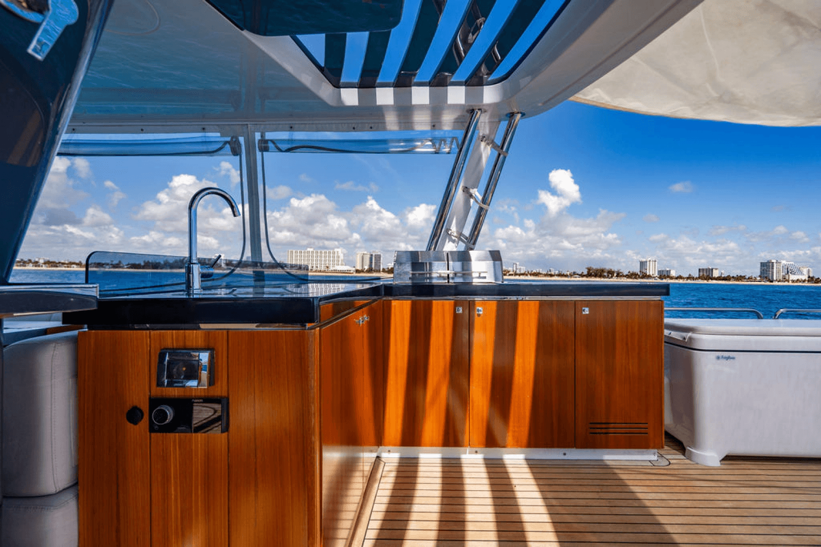 2022 Sirena 68 - Photo 22