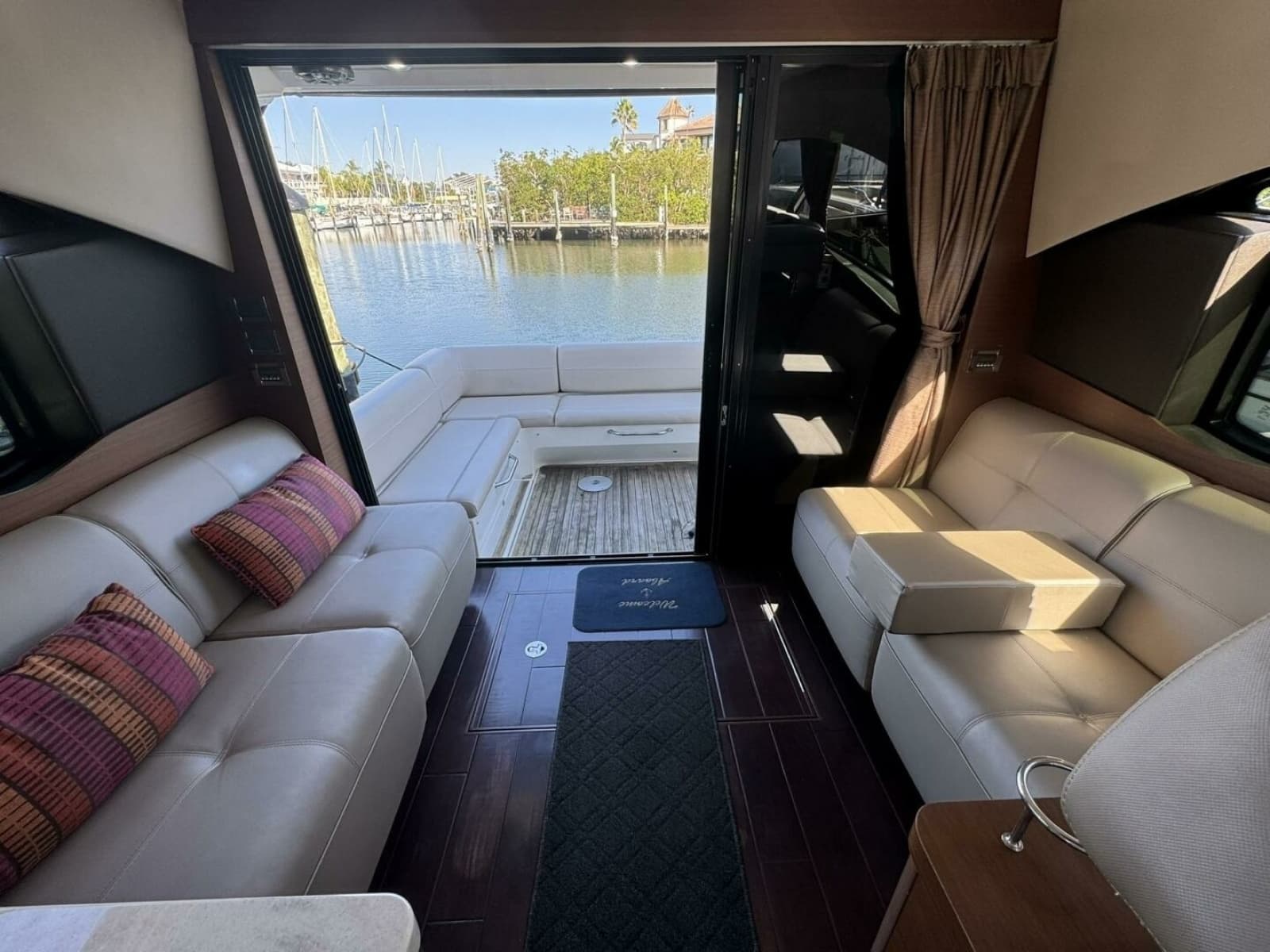 2016 Sea Ray 470 Sundancer - Photo 24