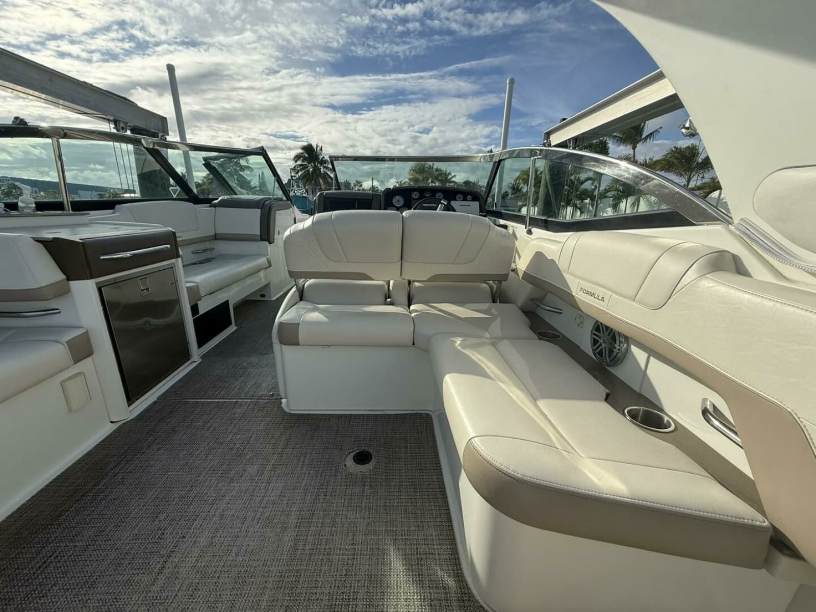 2016 Formula 330 Crossover Bowrider - Photo 24