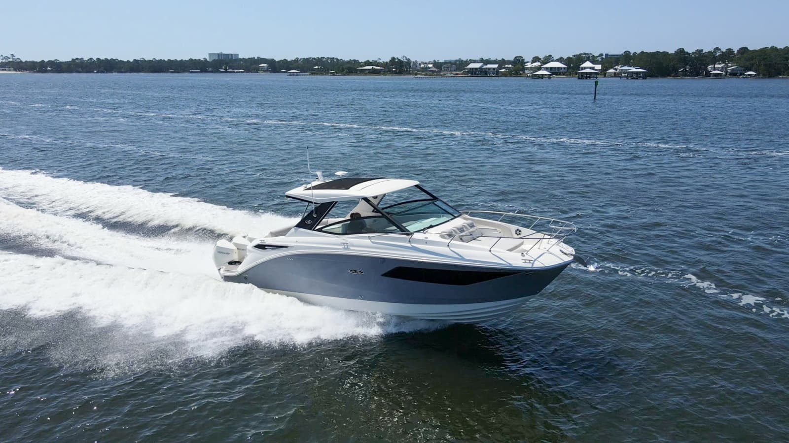 2022 Sea Ray 320 Sundancer OB - Photo 36