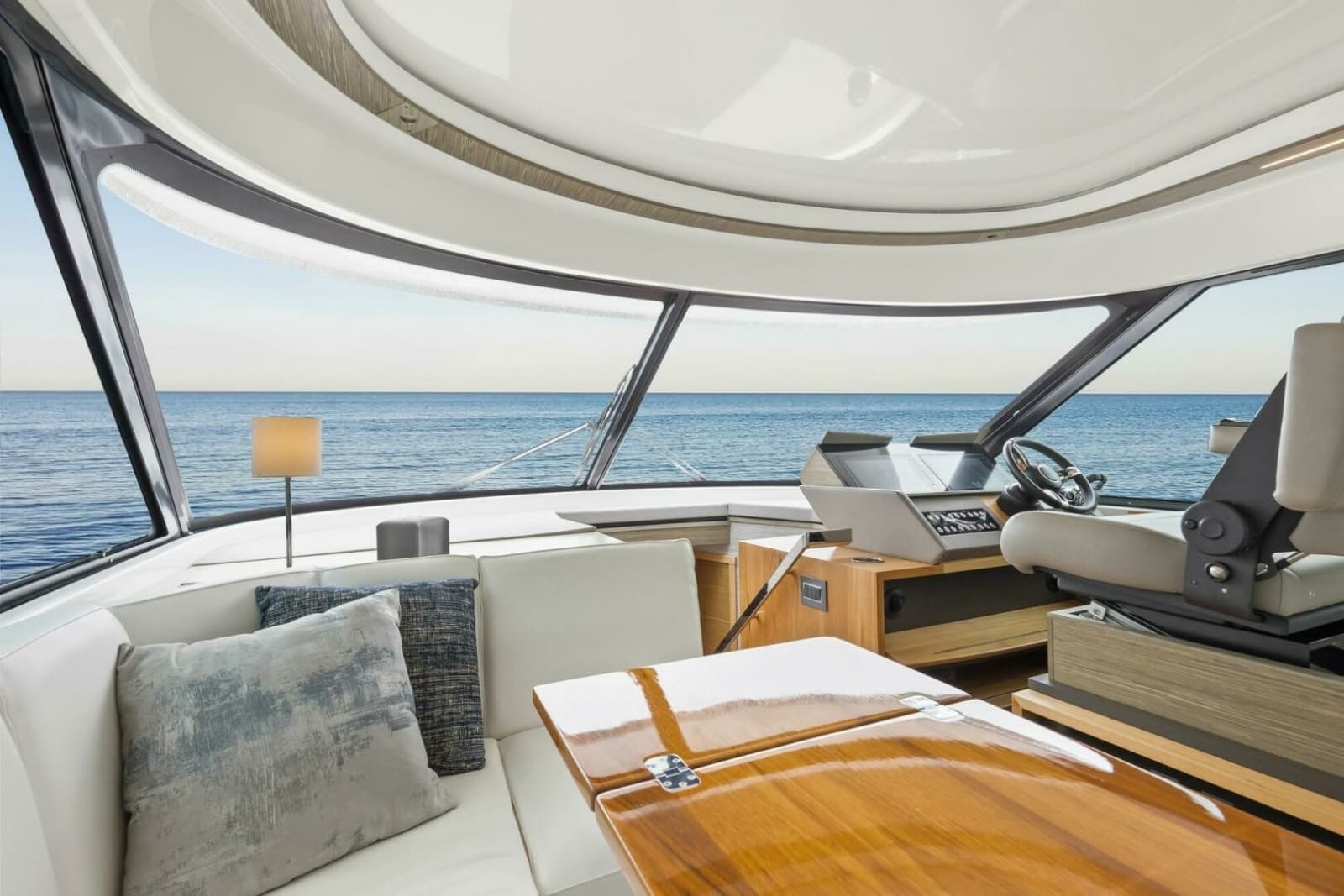 2019 Tiara Yachts C49 Coupe - Photo 15