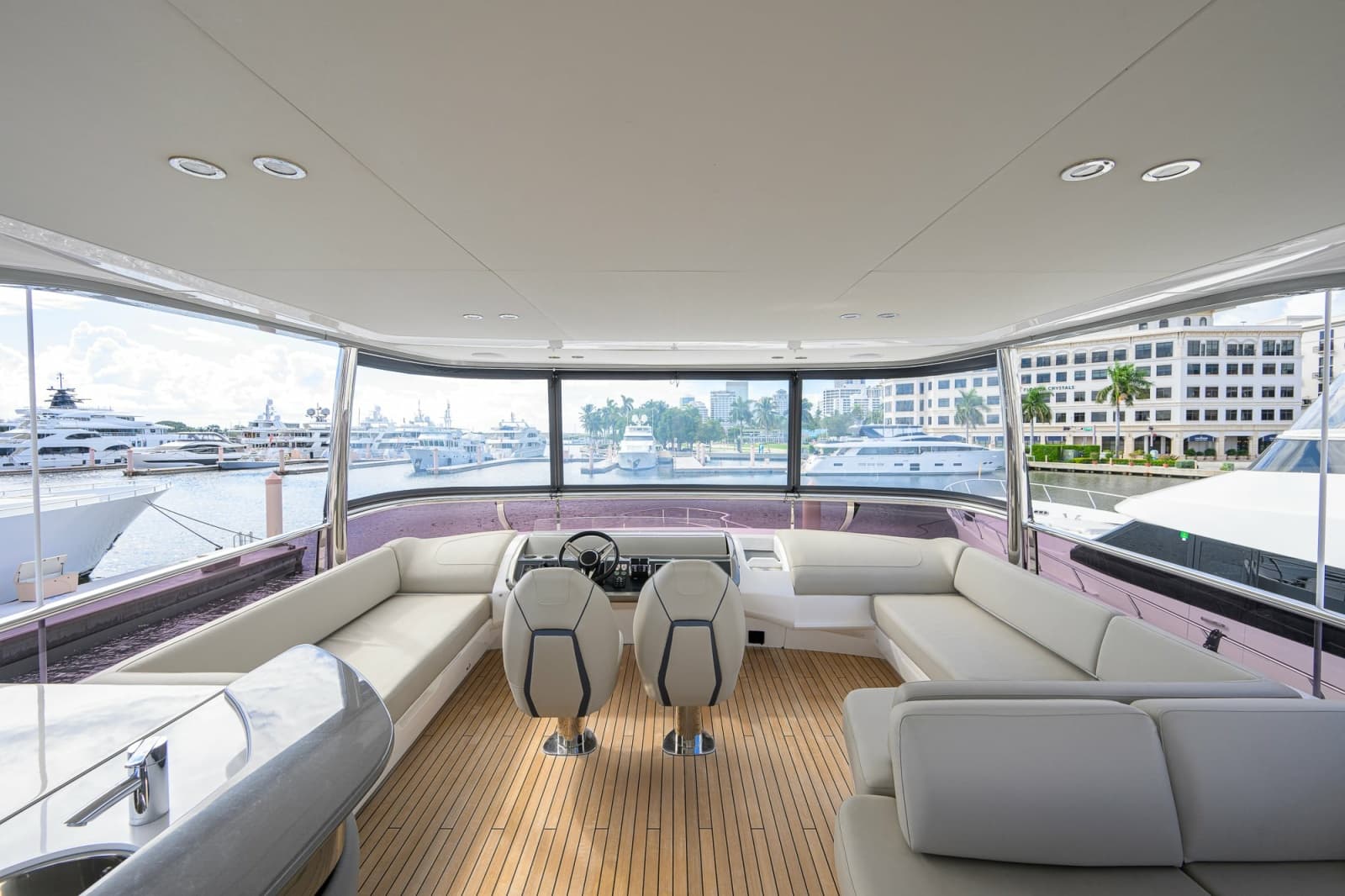2022 Princess Y78 - Photo 38