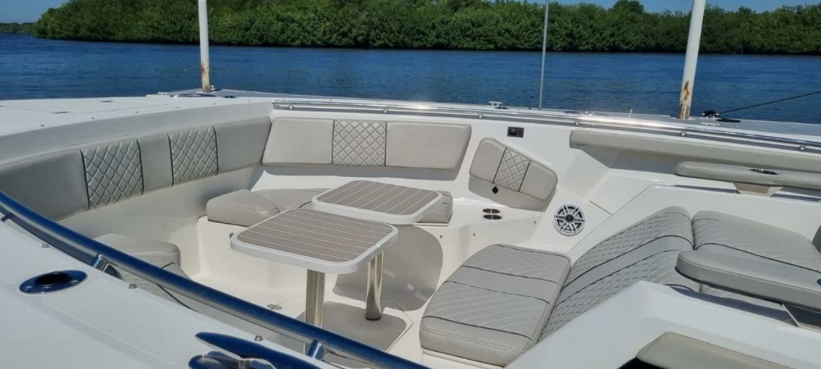 2022 Pursuit S428 - Photo 3