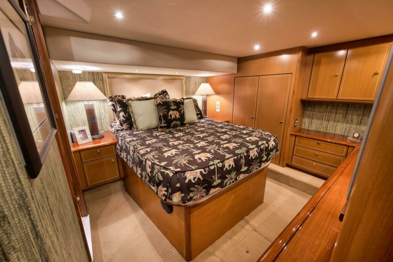 2004 Ocean Yachts 57 Enclosed Bridge Convertible - Photo 9