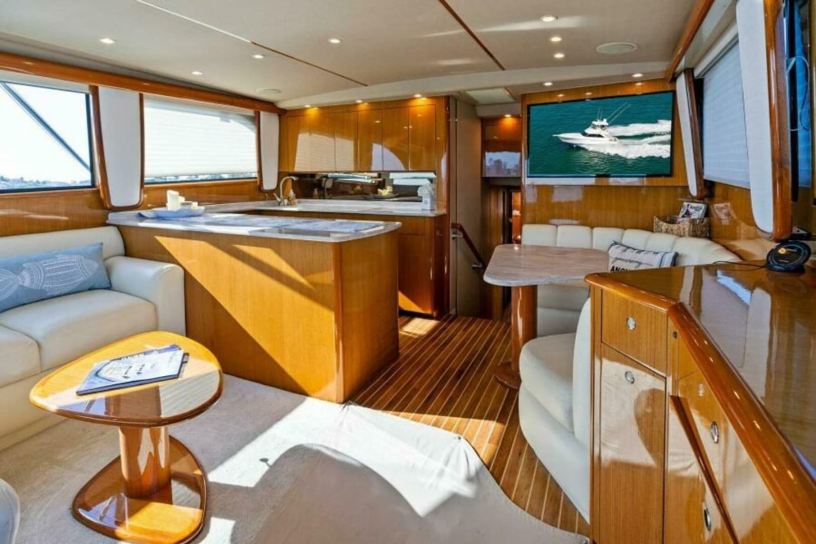 2003 Viking 48 Convertible - Photo 3